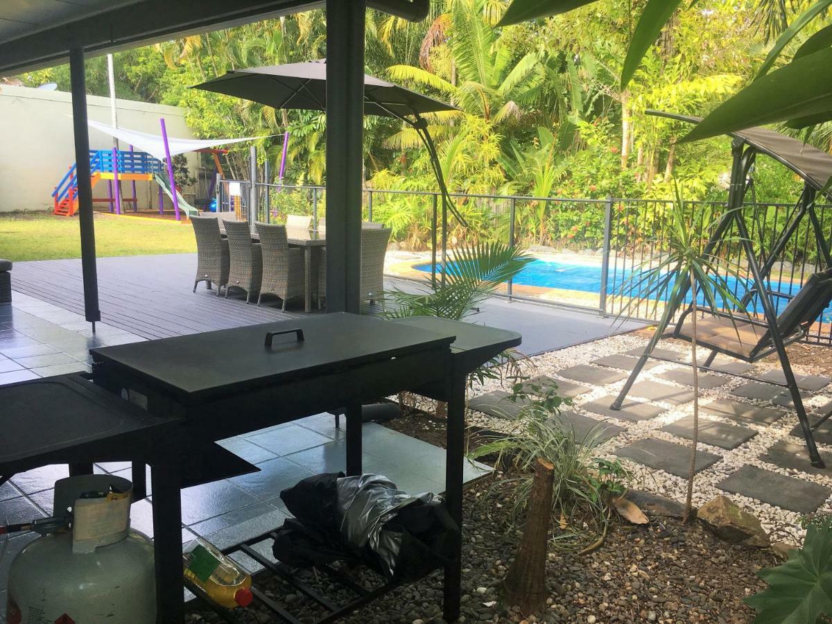 Heated Pool & Tropical Private Open Space Trinity Beach Exterior photo